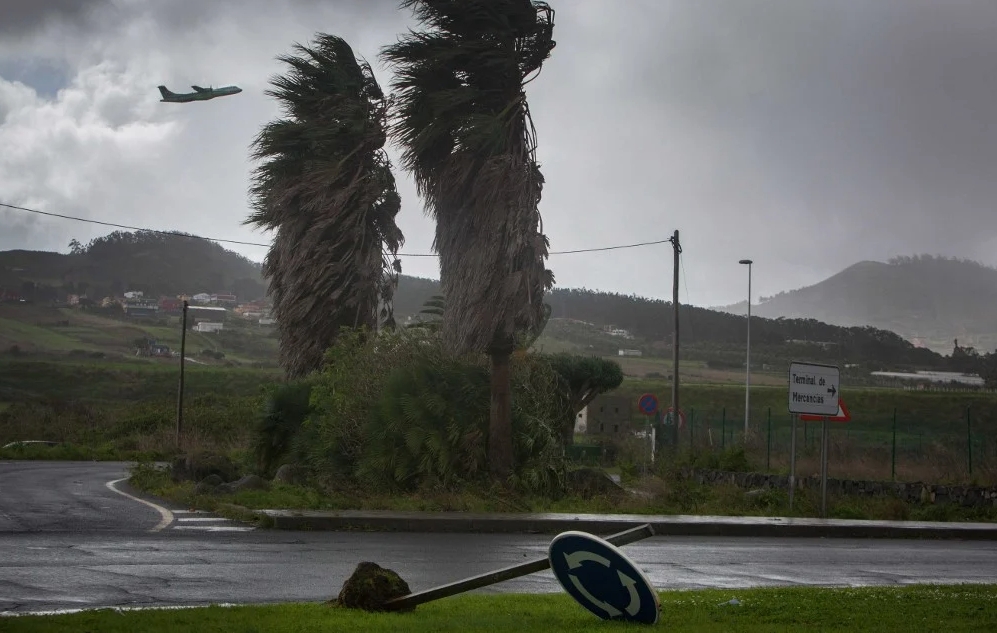 Cancelación de vuelos por temporal en Canarias