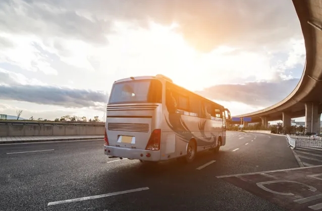 Los autobuses siempre están destinados al transporte colectivo de personas